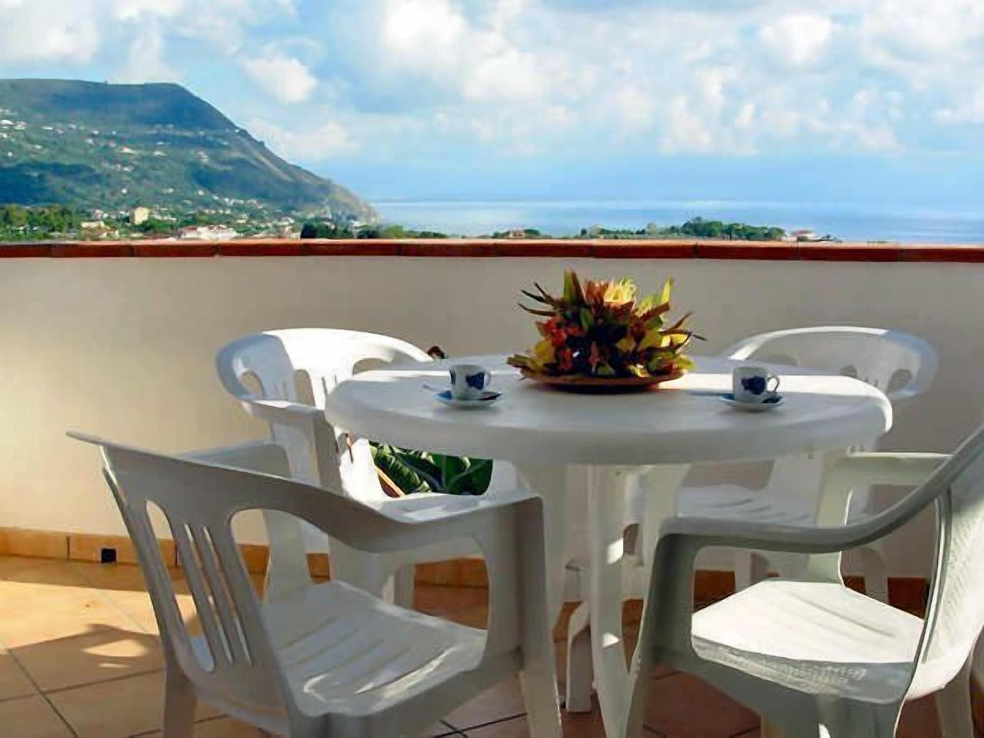 Residence Hotel La Taverna Capo Vaticano Exteriér fotografie