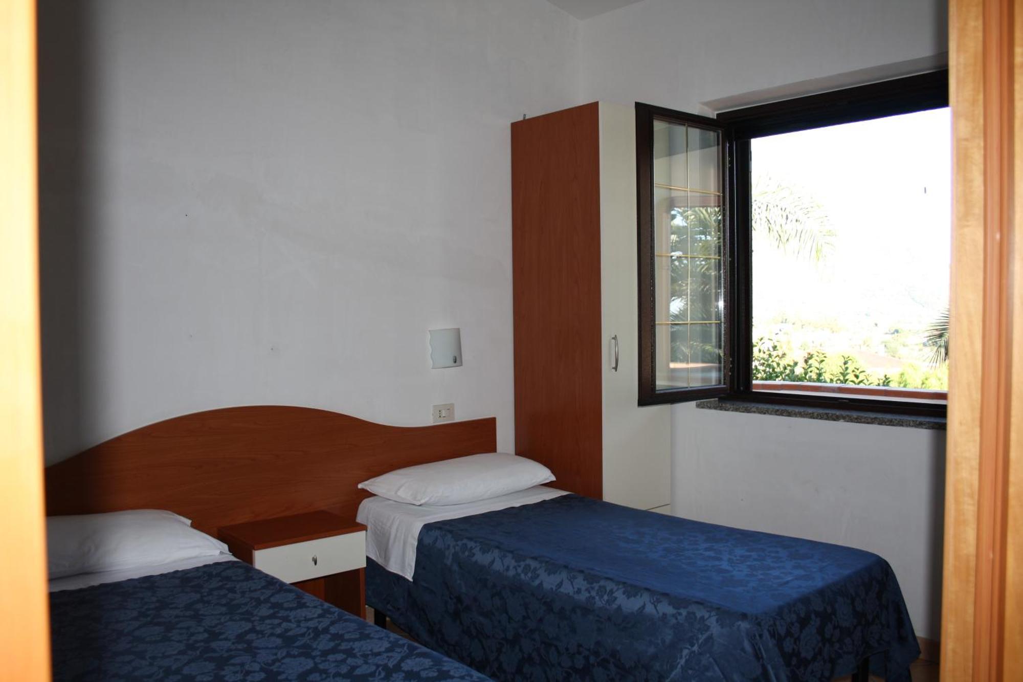 Residence Hotel La Taverna Capo Vaticano Pokoj fotografie