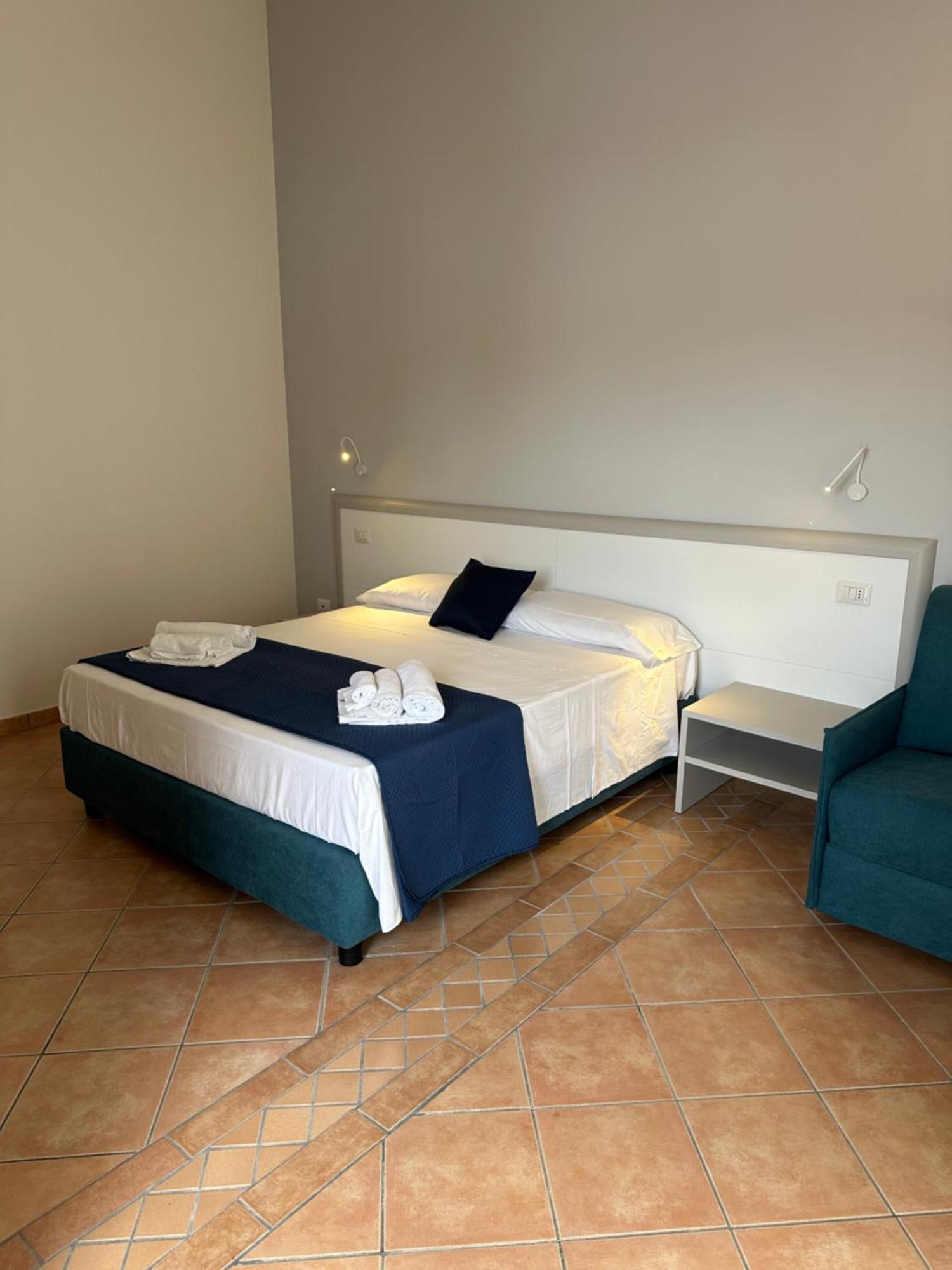 Residence Hotel La Taverna Capo Vaticano Exteriér fotografie