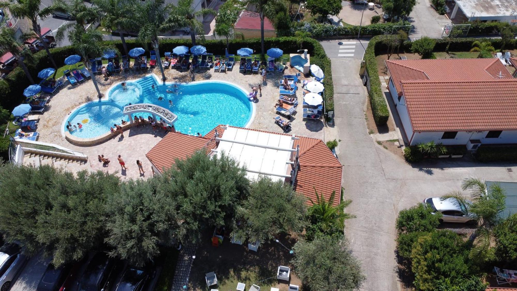 Residence Hotel La Taverna Capo Vaticano Exteriér fotografie
