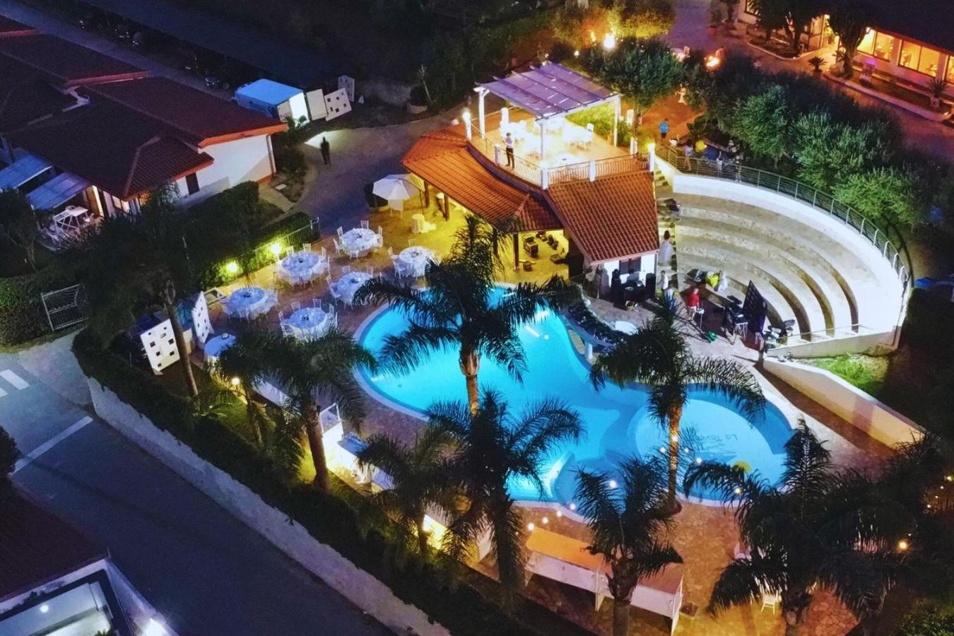 Residence Hotel La Taverna Capo Vaticano Exteriér fotografie